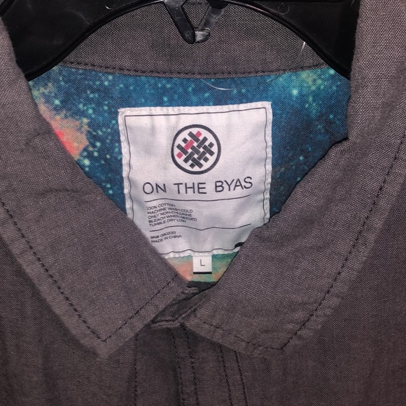 Galaxy Pocket Button down Short sleeve Shirt /ON THE BYAS - Picture 2 of 5